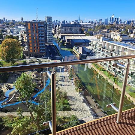Cozy Double Room With Large En Suite Near Canary Wharf London With Amazing Views In A Shared Apartment Exterior photo