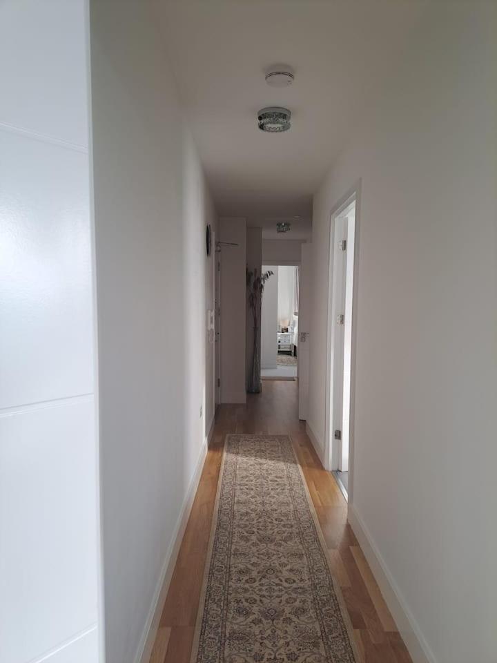 Cozy Double Room With Large En Suite Near Canary Wharf London With Amazing Views In A Shared Apartment Exterior photo